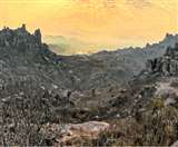 गोरखगिरि से महोबा शहर का सुबह के समय दिखता मनोरम दृश्य। जागरण आर्काइव