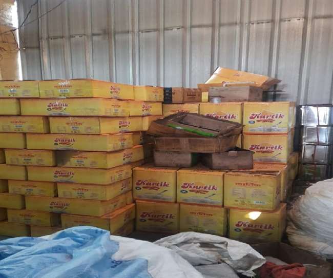 kanpur crime branch raid in fazalganj five hundred liters mixed ghee seized
