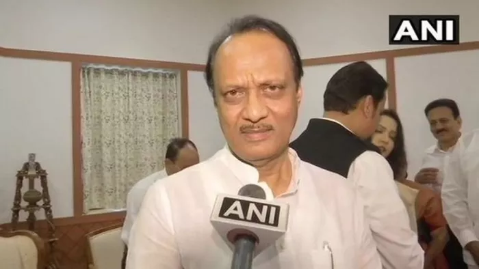 Maharashtra: विधानसभा में सरकार पर भड़के अजित पवार, देवेंद्र फडणवीस को मांगनी पड़ी माफी