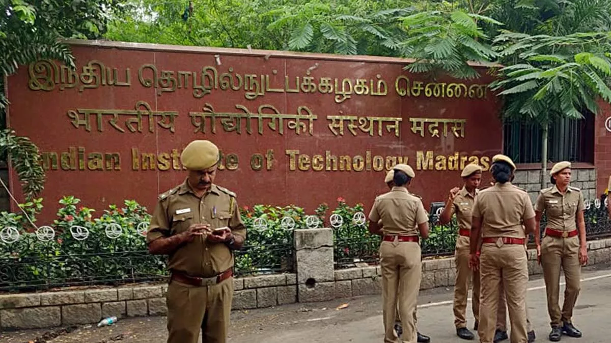 IIT Madras के एक और छात्र ने की आत्महत्या, एक महीने के भीतर दूसरी घटना - Another IIT Madras student commits suicide second incident within a month
