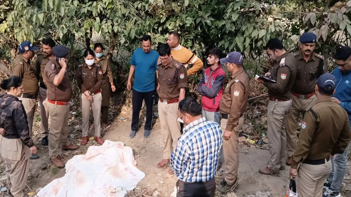 Tanakpur Murder: टनकपुर में वीरांगना वृद्धा की हत्या से सनसनी, घर से 100 मीटर दूर मिला शव; शरीर से गहने गायब