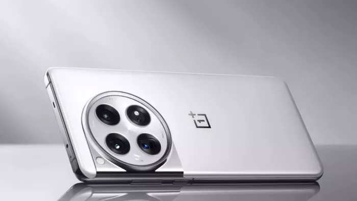 OnePlus 12R यूजर्स को OxygenOS अपडेट मिला है।