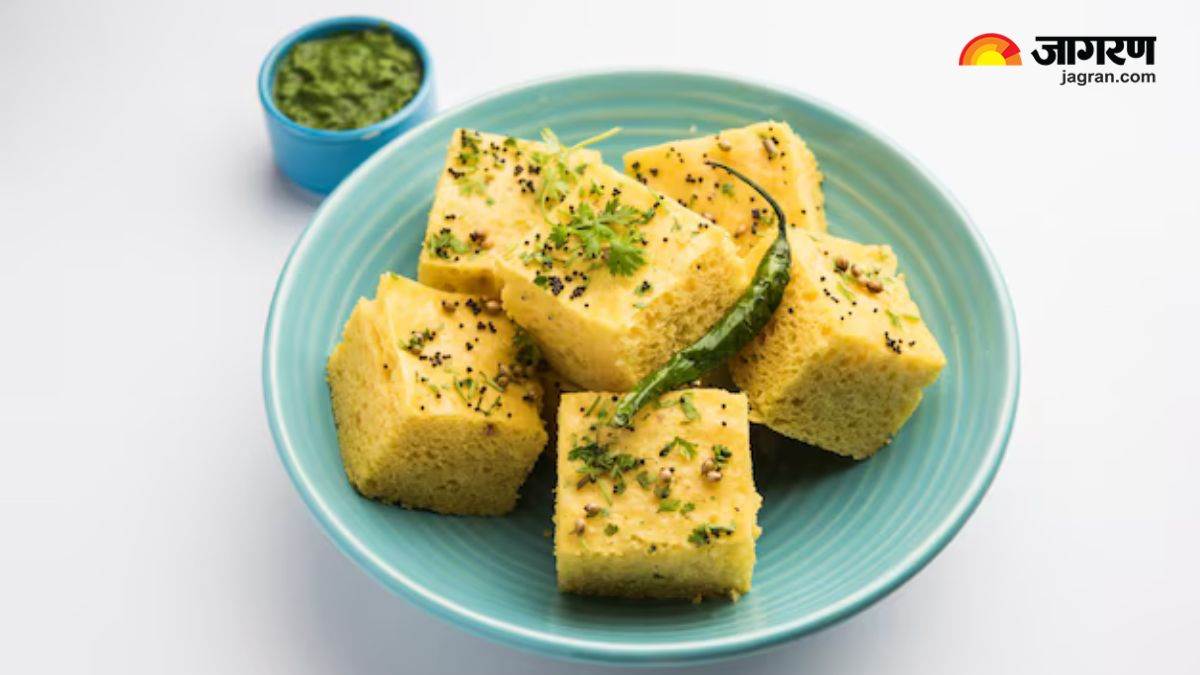 https://www.jagranimages.com/images/newimg/15032025/15_03_2025-dhokla_recipe_23900291.jpg