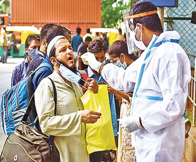 कोरोना की दूसरी लहर थामने के उपाय: वैक्सीन के साथ-साथ कोरोना रोकने वाला व्यवहार भी अतिआवश्यक