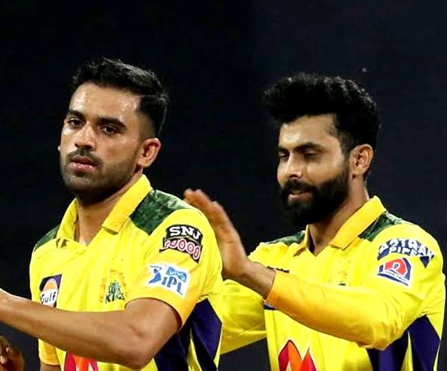 https://www.jagranimages.com/images/newimg/15042022/15_04_2022-deepak_chahar_and_ravindra_jadeja_22629925.jpg