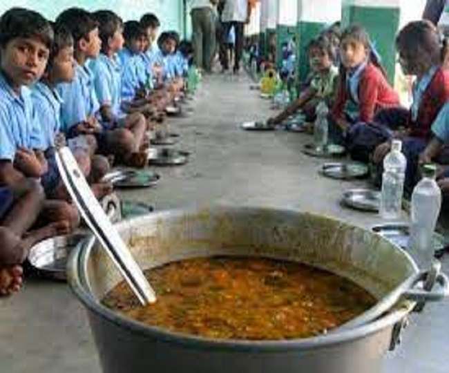 https://www.jagranimages.com/images/newimg/15042022/15_04_2022-mid_day_meal_22629207.jpg