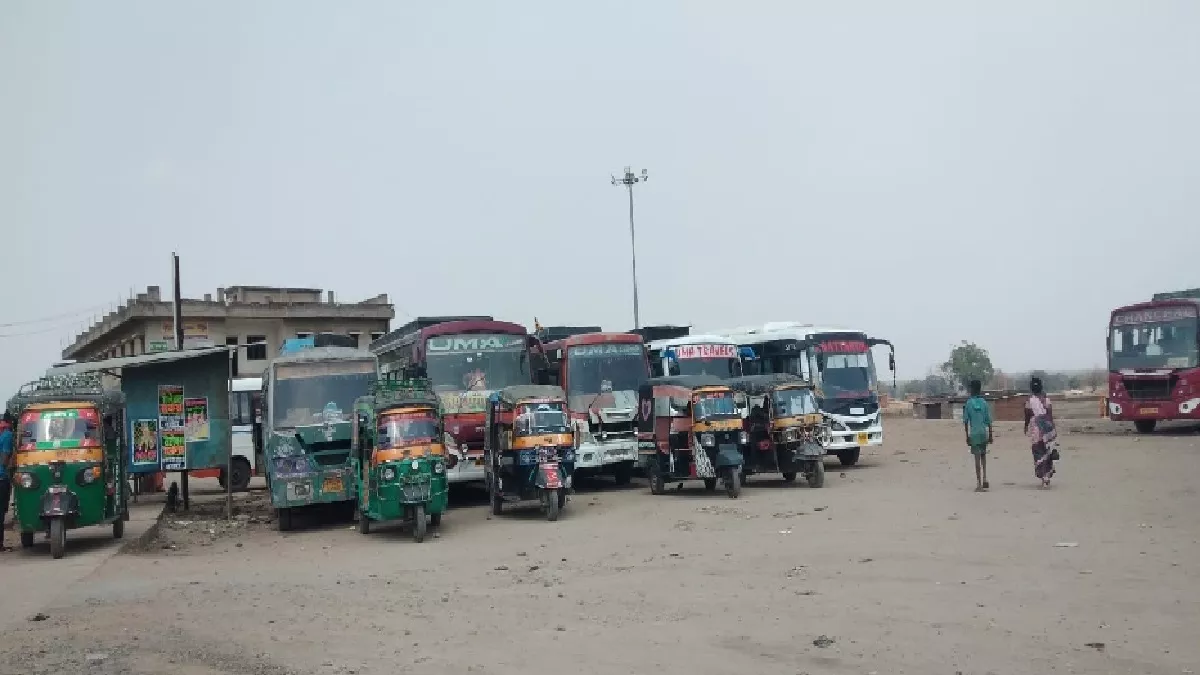 Chatra: माओवादी बंद का पहला दिन; पुलिस बरत रही विशेष सतर्कता, अपेक्षाकृत वाहनों का नहीं हुआ परिचालन