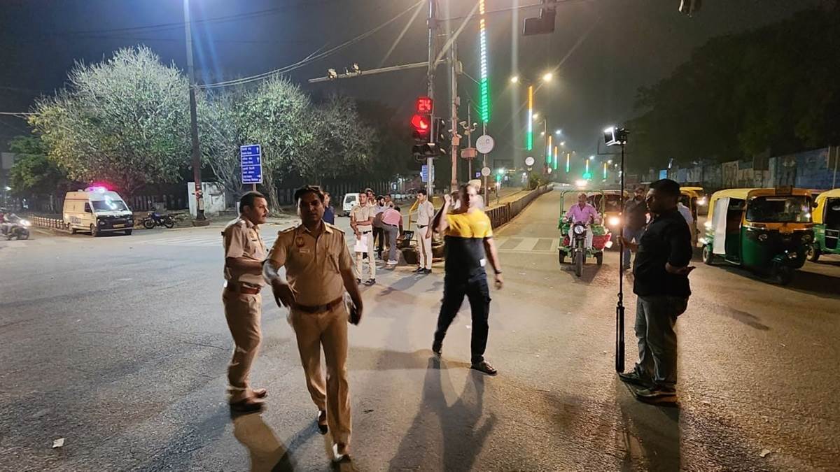 ncr cab driver stab and shot to death near red fort father cannot believe that his son is gone