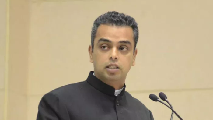 BJP Manifesto 2024 मिलिंद देवरा ने की भाजपा की तारीफ।