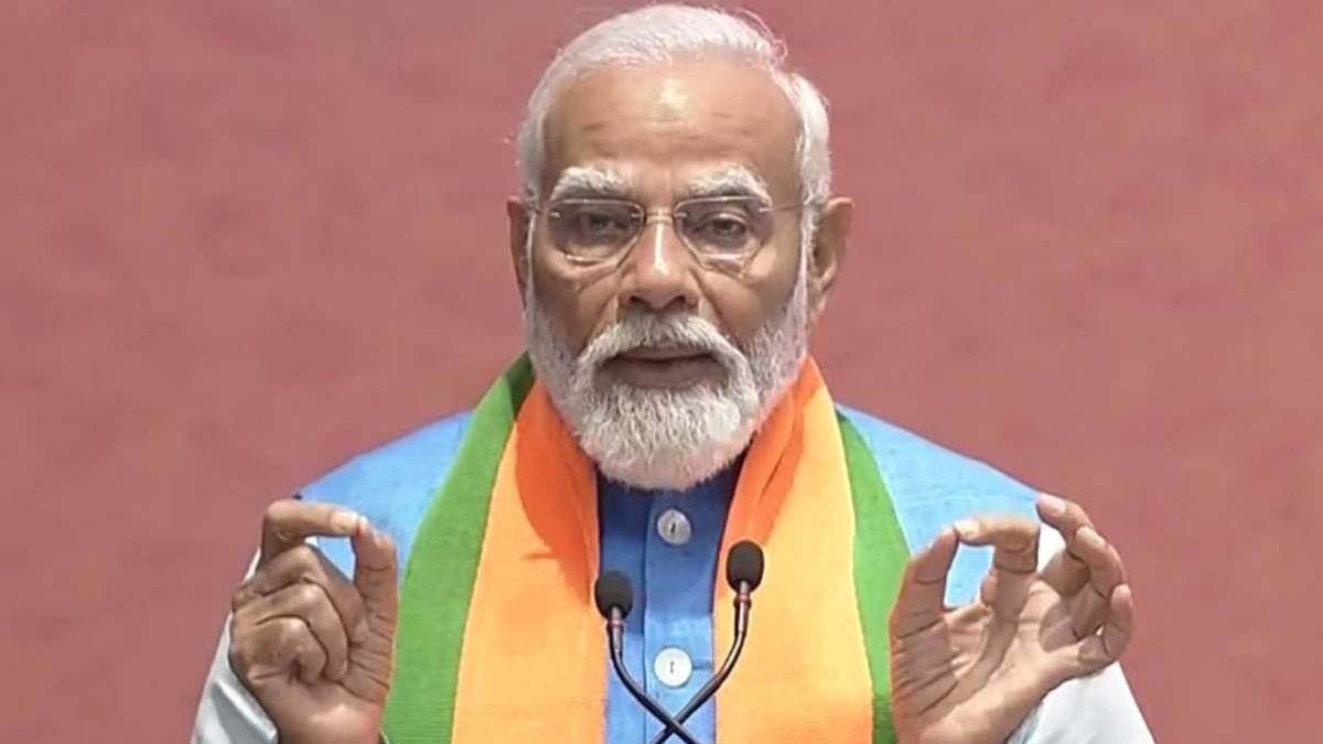 https://www.jagranimages.com/images/newimg/15042024/15_04_2024-pm_narendra_modi_new_photo_23697484.jpg