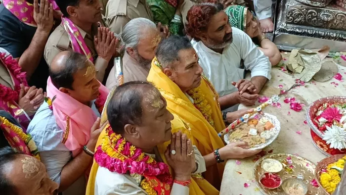 राबर्ट वाड्रा ने अमेठी से चुनाव लड़ने की अटकलों को दी हवा