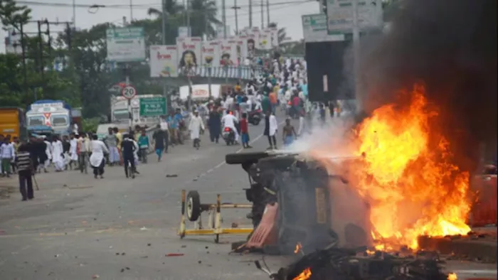 Murshidabad Violence: हिंसा के पीड़ितों ने सुनाई खौफनाक आपबीती।(फोटो सोर्स: फाइल फोटो)