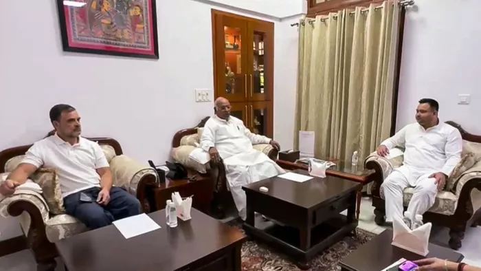 राहुल गांधी, मल्लिकार्जुन खरगे और तेजस्वी यादव (Photo - PTI)