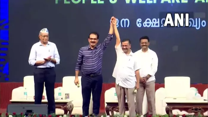 दिल्ली के मुख्यमंत्री और आम आदमी पार्टी के राष्ट्रीय संयोजक अरविंद केजरीवाल