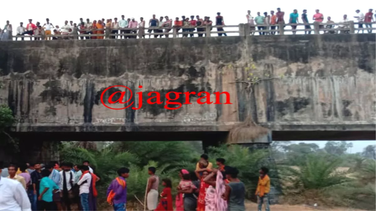 Bihar News: बिहार में बड़ा हादसा, पुल से नीचे गिरी कार, 5 युवकों की मौत; मरने वाले सभी झारखंड के
