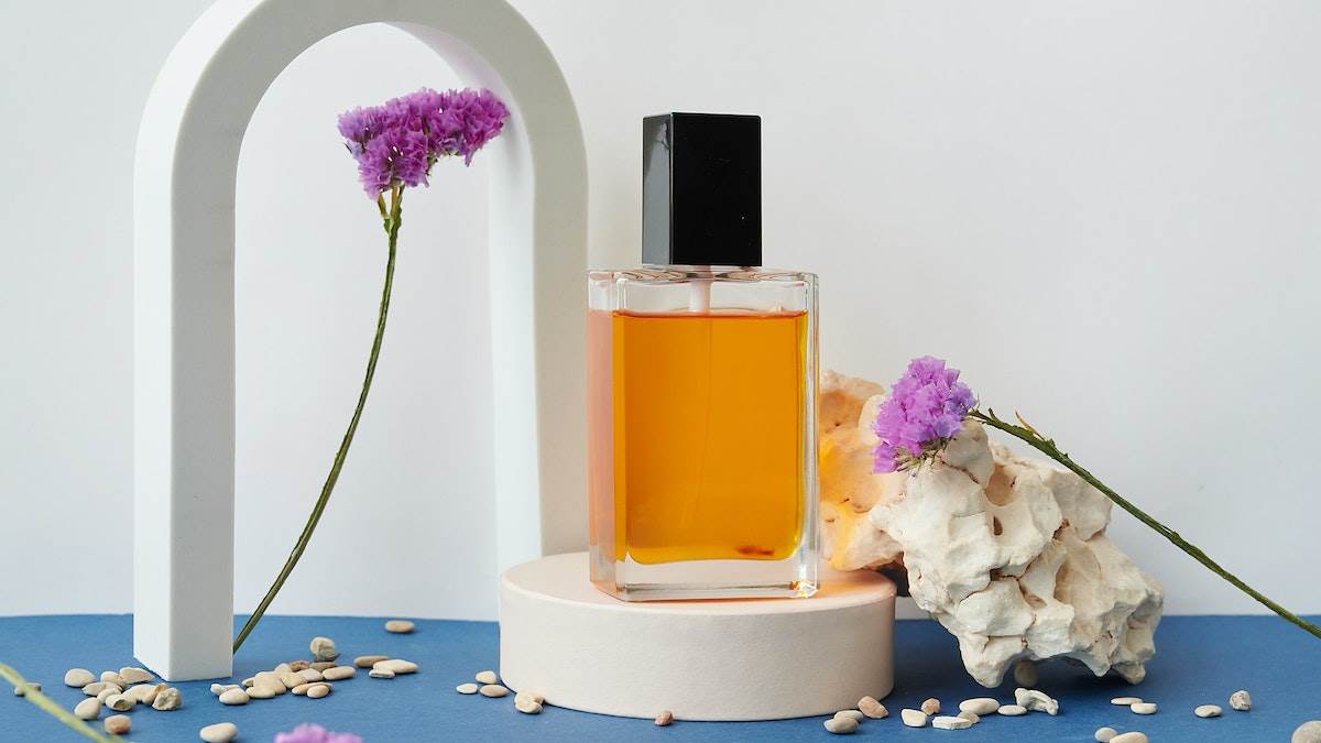 Best Perfumes For Men: खराब और चिड़चिड़े मूड को बना देंगे खुशनुमा, महकते रहेंगे पूरे दिन