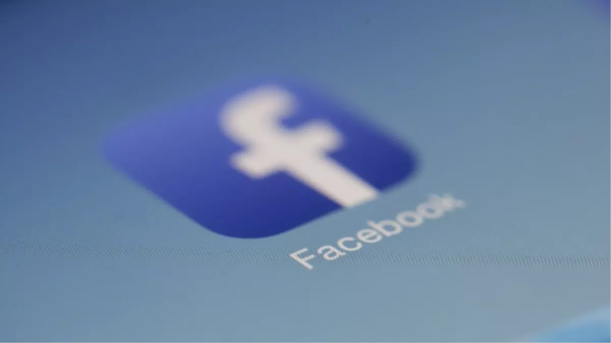 Facebook मैसेंजर पर बार-बार कर रहे ये काम तो तुरंत बदलें सेटिंग, हैकर्स बना सकते हैं निशाना