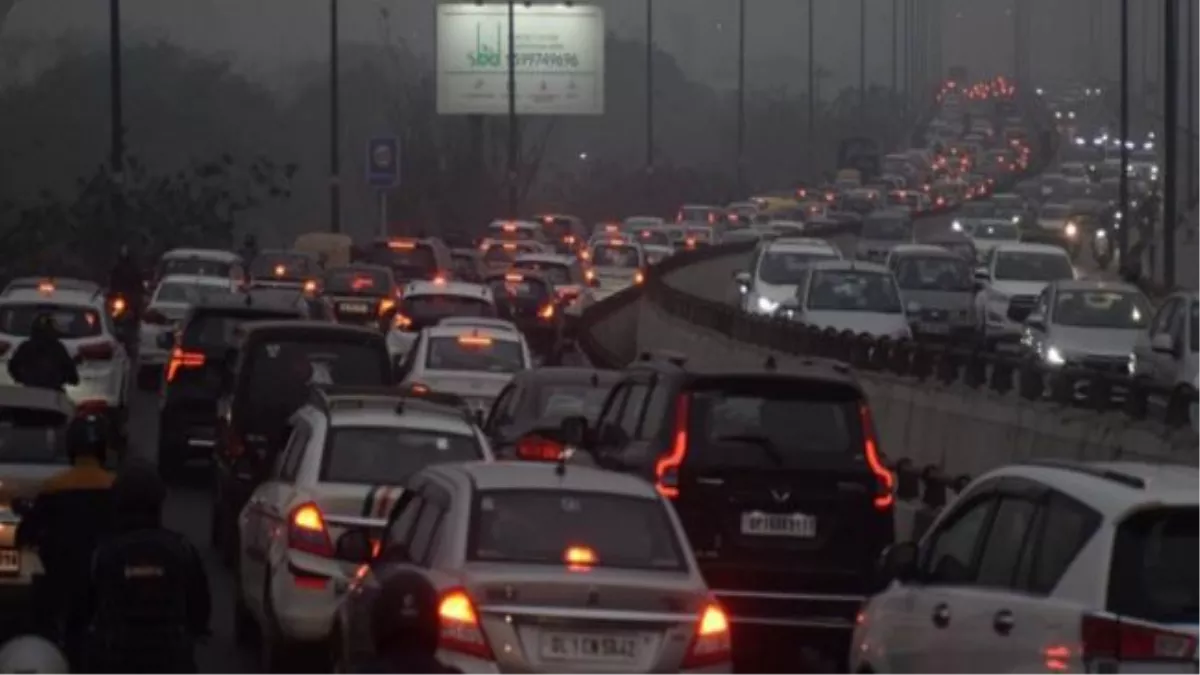 प्रदूषण जांच में फेल हो गई कार? घबराएं नहीं, अपनाएं ये तरीका; बिना डर किसी भी सड़क पर भर सकेंगे फर्राटा