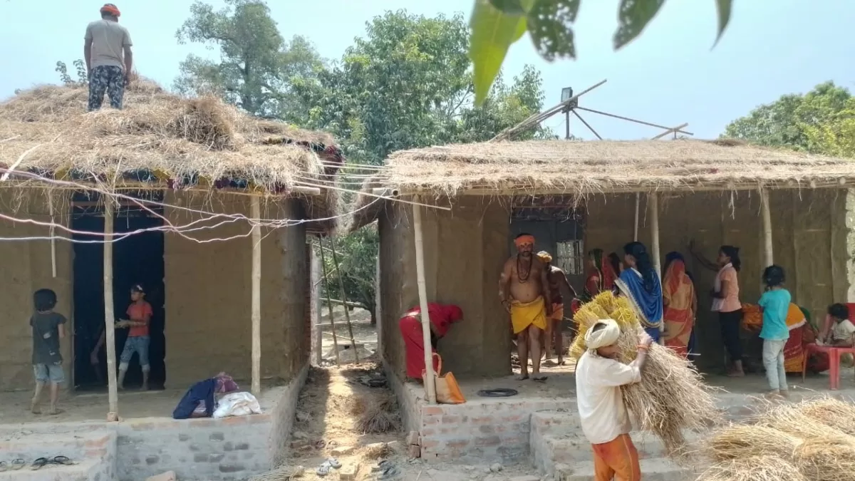 Bihar: मधुबनी में गोबर और मिट्टी से बन रहा 'शंकराचार्य धाम', ठहरेंगे पुरी पीठ के शंकराचार्य निश्चलानंद सरस्वती