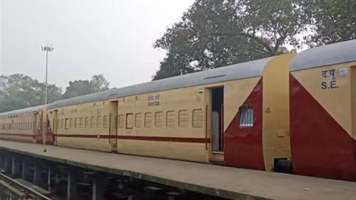 जलियांवाला बाग एक्सप्रेस बदले रूट से चलेगी, झारखंड से गुजरने वाली चार ट्रेनों में लगेगा अतिरिक्त कोच (फाइल फोटो)