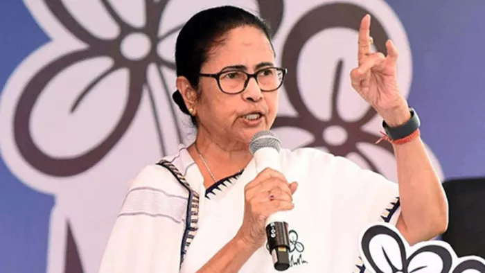 गिरिराज सिंह ने ममता बनर्जी पर दिया बवाल मचाने वाला बयान
