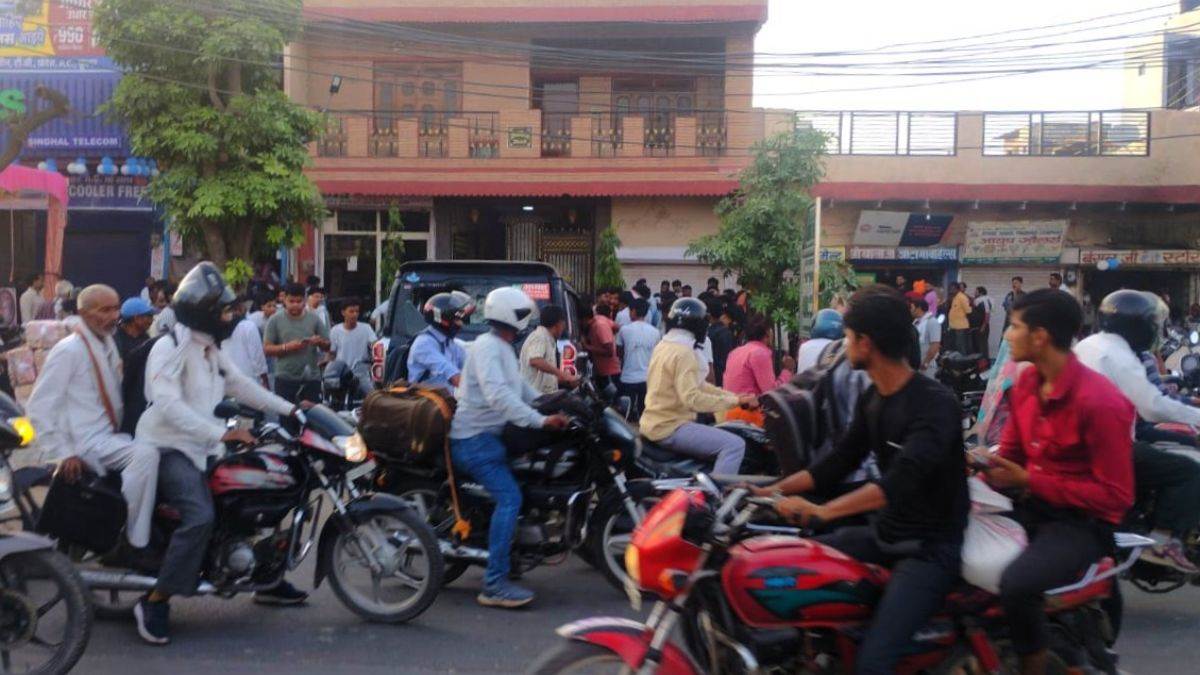 https://www.jagranimages.com/images/newimg/15052025/15_05_2025-mathura_news_23938235.jpg