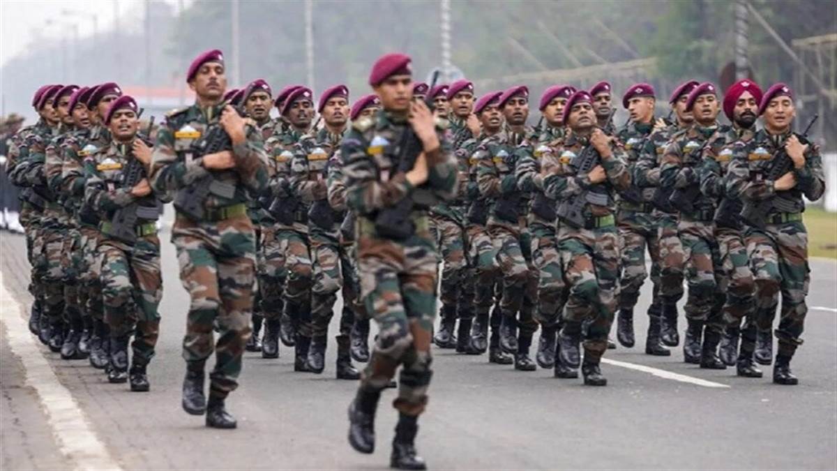 भारत को विश्व की चौथी सबसे शक्तिशाली सेना माना जाता है।