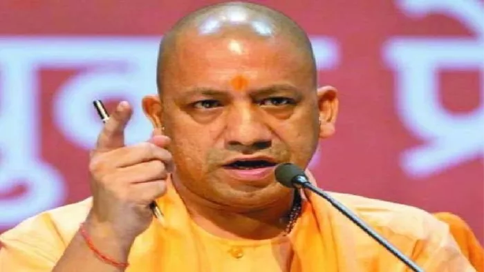 शासन ने शासकीय कार्यों के त्वरित निस्तारण के लिए सीयूजी फोन की सुविधा भी उपलब्ध कराई है।