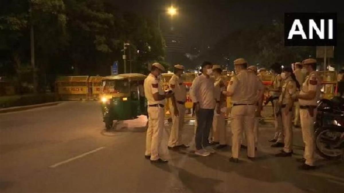 Delhi Crime News: ATM को गैस कटर से काटकर बदमाशों ने उड़ाया कैश (फाइल फोटो)