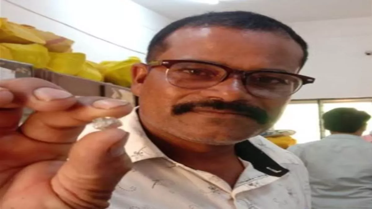 Madhya Pradesh: पन्ना के किसान को मिला 6.29 कैरेट का हीरा, बदल गई किस्मत