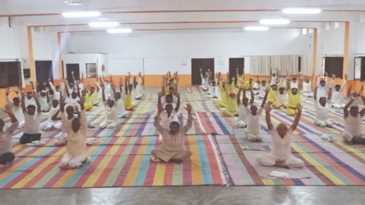 https://www.jagranimages.com/images/newimg/15062022/15_06_2022-jail_me_yog_22806776.jpg
