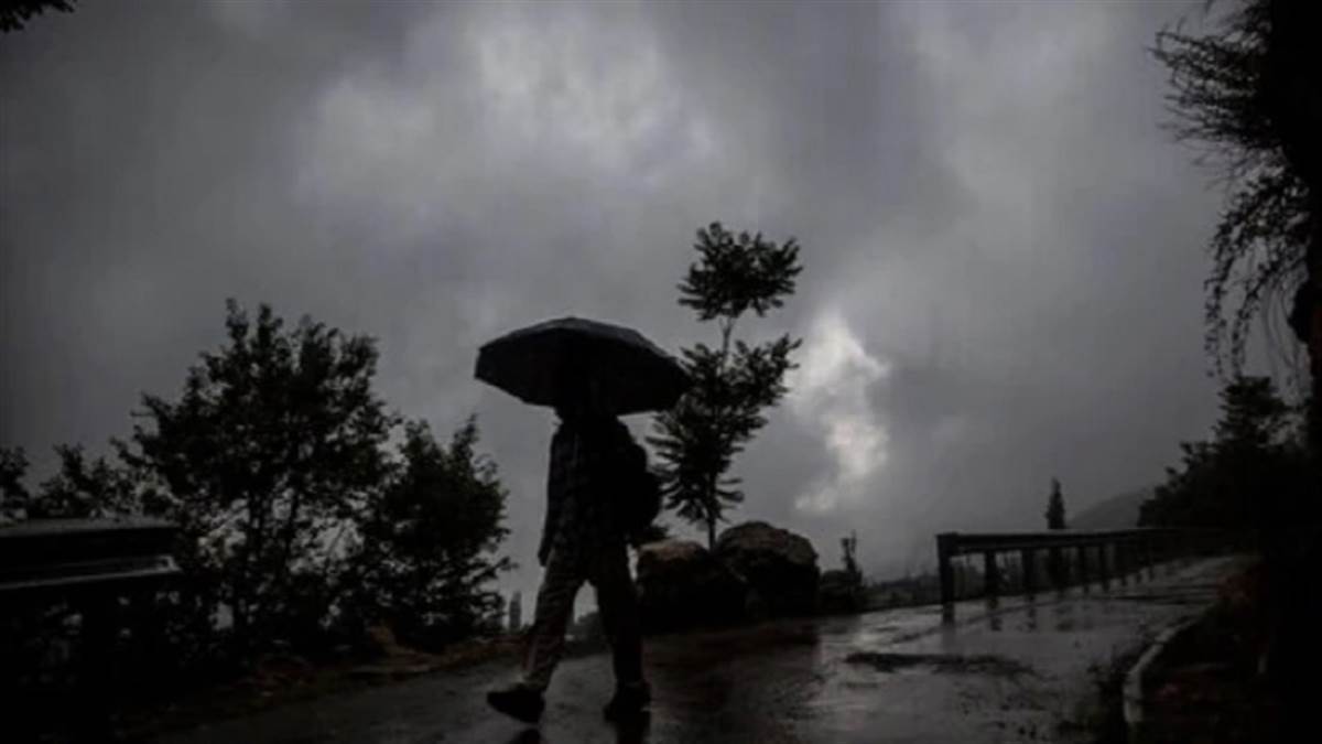 मौसम विभाग ने आज कई राज्यों में भारी बारिश की चेतावनी जारी की है। (फाइल फोटो)