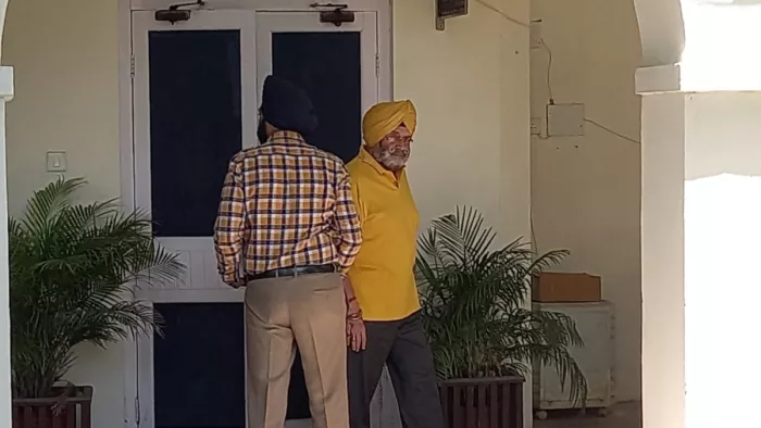 आय से अधिक संपत्ति मामले में विजिलेंस ऑफिस पहुंचे भारत इंदर सिंह चहल, तस्वीर आई सामने