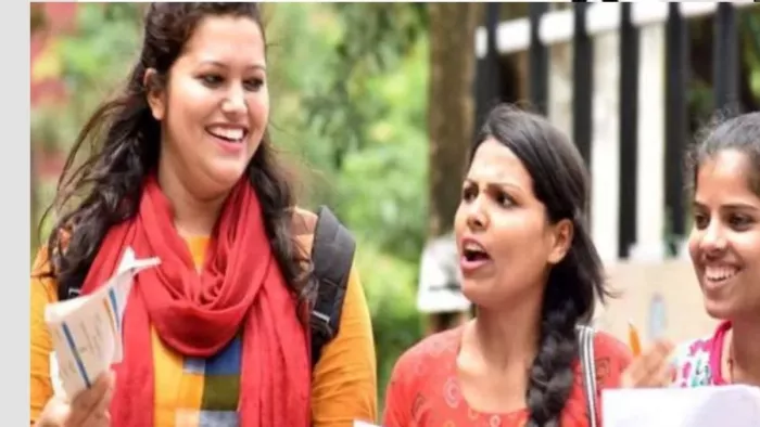 4 Year Graduation: दिल्ली यूनिवर्सिटी सहित अन्य कई सेंट्रल यूनिवर्सिटीज चार वर्षी यूजी प्रोगाम शुरू करने जा रही है।