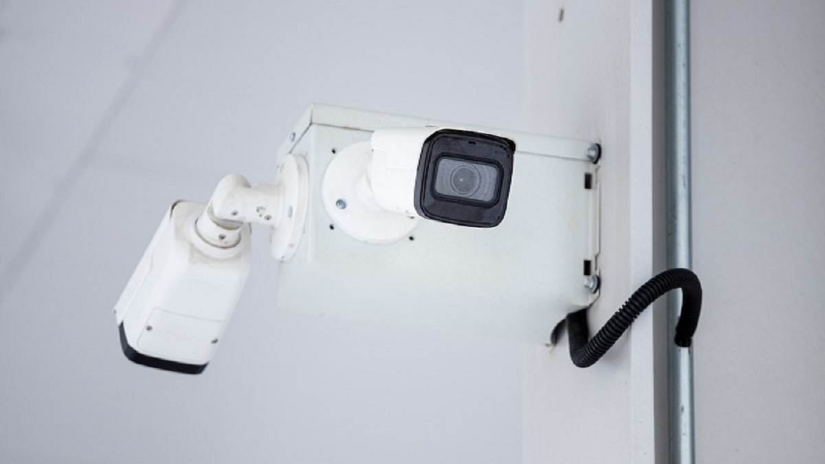 Security Camera: इन कैमरा की 24 घंटे रहेंगी चौकस निगाहें, चोर के कदम रखते ही आपको मिलेगा अलर्ट