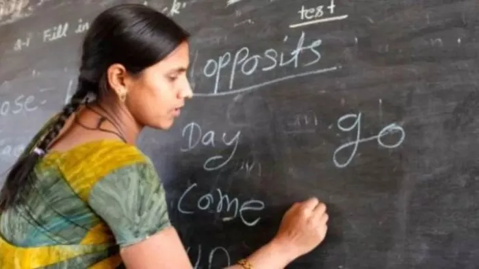 Himachal News: स्कूल शिक्षिका का प्रतिकात्मक चित्र (जागरण न्यू मीडिया)