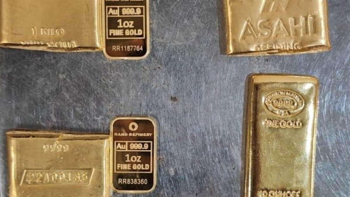 https://www.jagranimages.com/images/newimg/15062025/15_06_2025-gold_smuggling_1_23964995.jpg