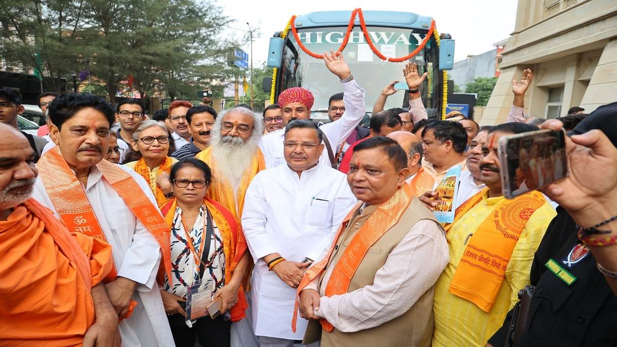 https://www.jagranimages.com/images/newimg/15062025/15_06_2025-kailash_mansrovar_dainik_jagran_23964856_181910584.jpg