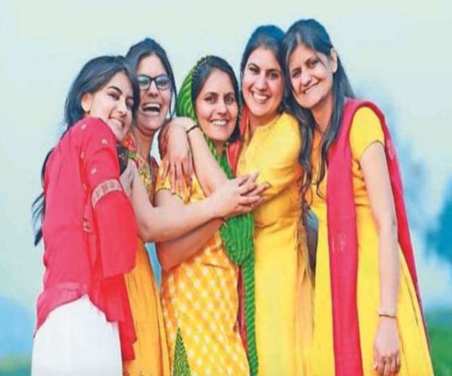 Rajasthan: किसान की तीन बेटियां एक साथ बनीं आरएएस अधिकारी, पिता बोले-मैं  खुशनसीब - Farmer three daughters together became RAS officers in Rajasthan