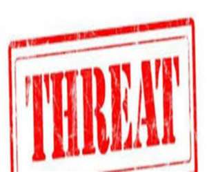 महिला अधिकारी की कोटेदार से जमकर झड़प, सबके सामने हुए मामले ने पकड़ा तूल