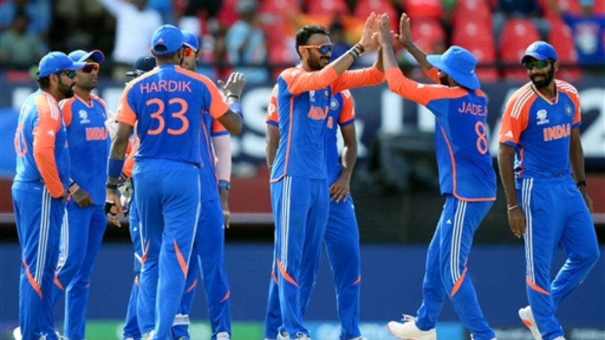 https://www.jagranimages.com/images/newimg/15072024/15_07_2024-axar_patel_2_23758905.jpg