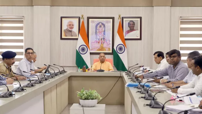 हर घर बिजली-निर्बाध बिजली के संकल्प की पूर्ति में विद्युत पारेषण तंत्र को और बेहतर किया जाना आवश्यक है।