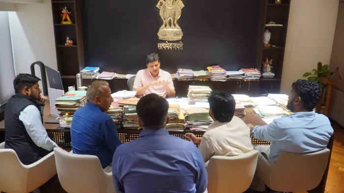 दिल्ली के अस्पतालों की सुरक्षा को लेकर मंत्री सौरभ भारद्वाज ने की समीक्षा बैठक।