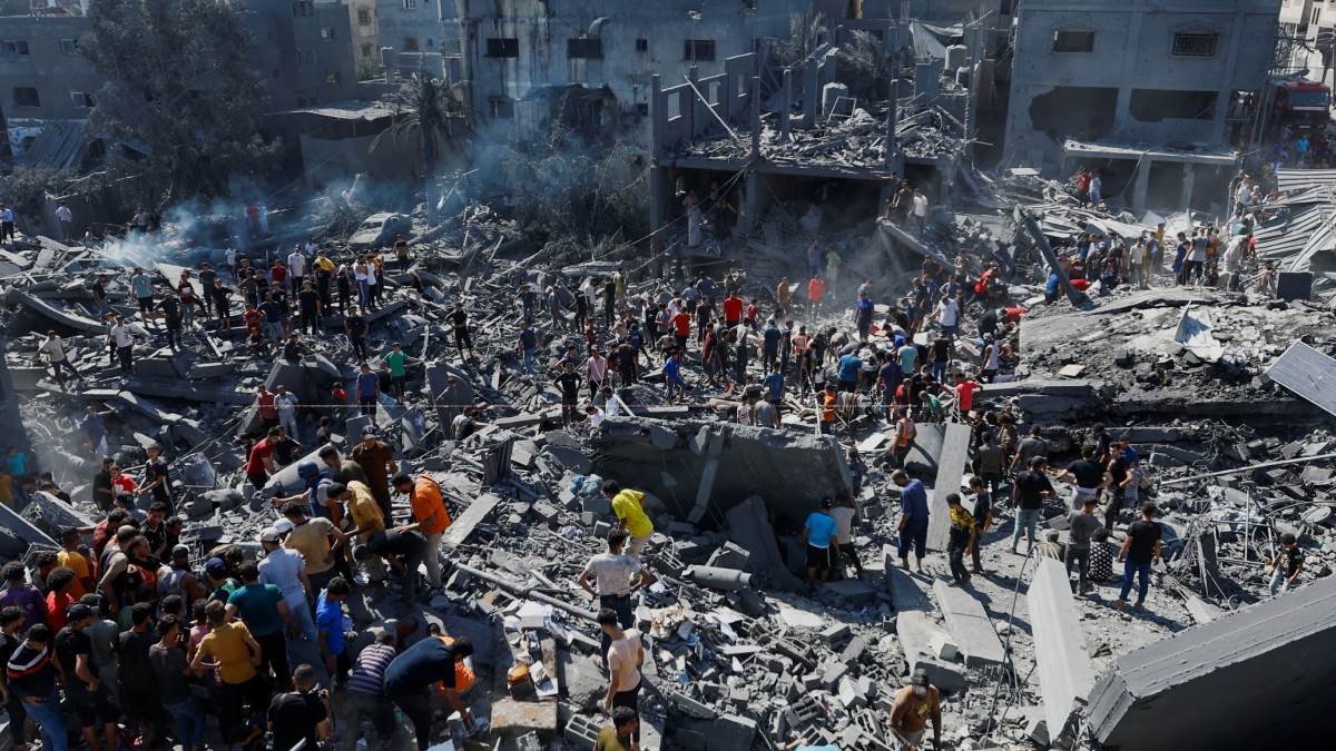 israeli fresh attack on gaza 17 palestinians killed in air strike