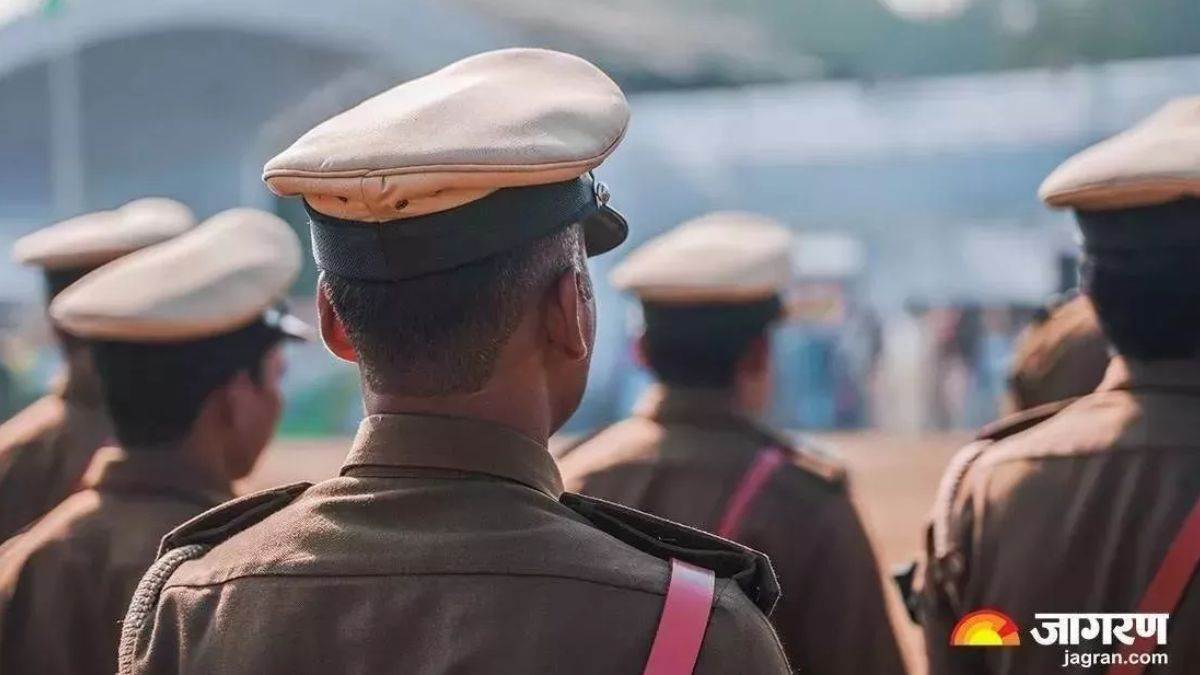 ncr delhi police transfers 12 ips officers reshuffled madhur verma returns