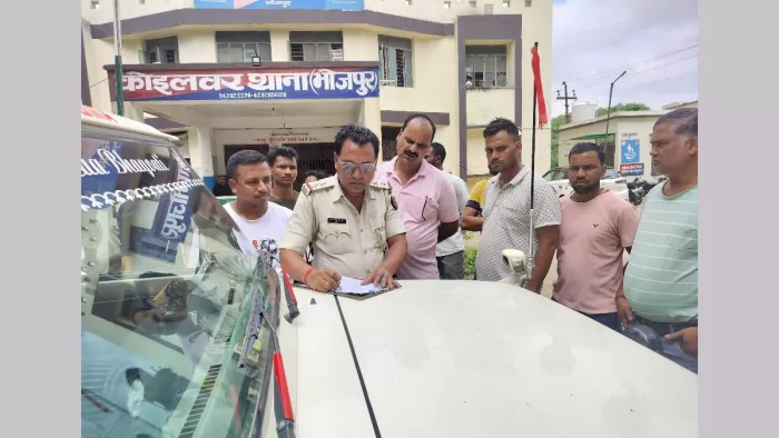 सड़क दुर्घटना में इलाजरत शिक्षक की मौत