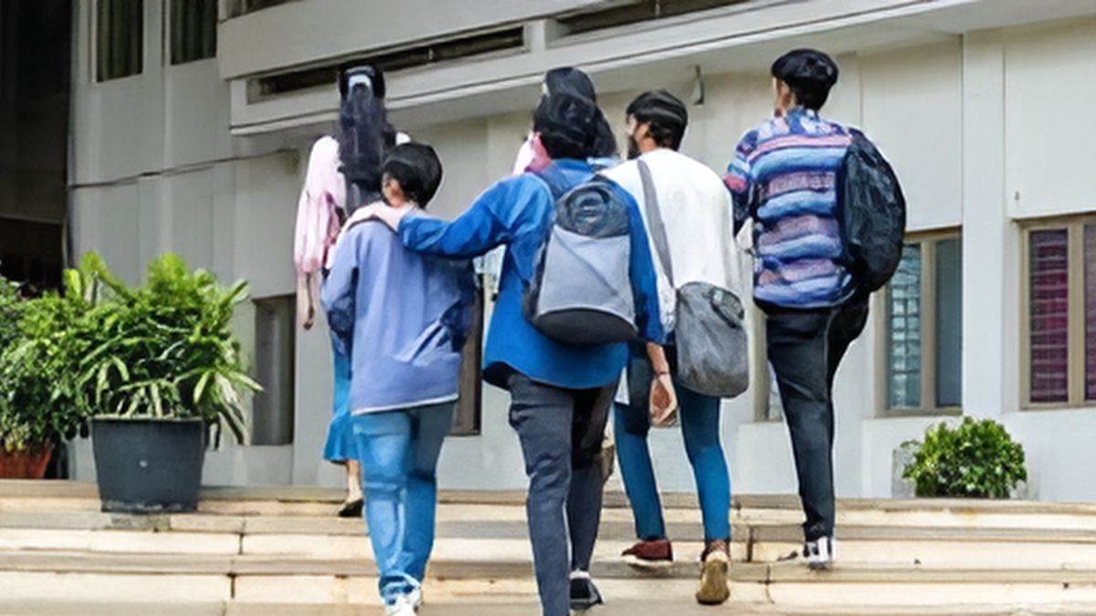 https://www.jagranimages.com/images/newimg/15072025/15_07_2025-student_friendly_cities_23985269.jpg