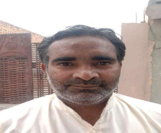 संजय गौतमबुद्धनगर जिले में पिछले कई सालों से लोगों को पर्यावरण के प्रति जागरुक करने की मुहिम छेड़े हुए हैं।