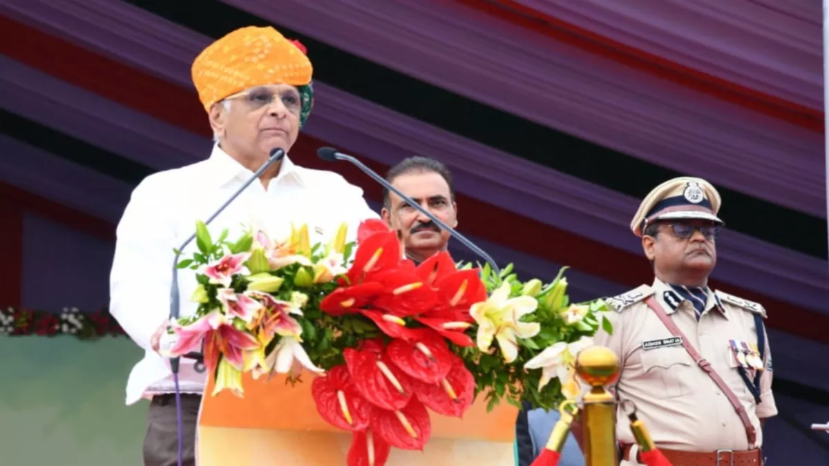 Independence Day: गुजरात के सीएम ने सरकारी कर्मचारियों के लिए तीन फीसद डीए वृद्धि का किया एलान