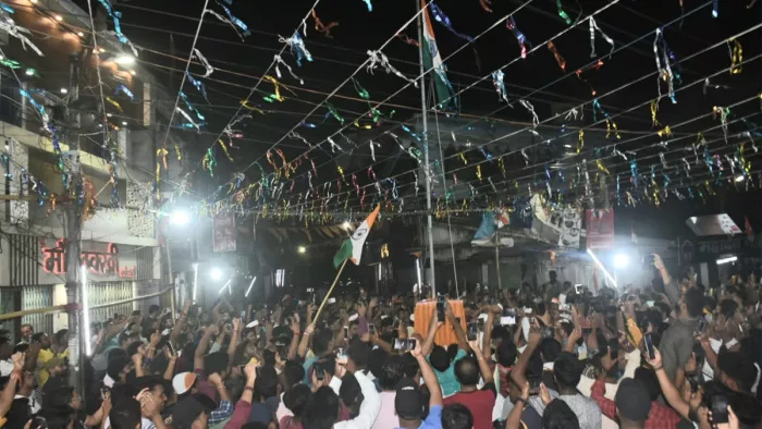 स्वतंत्रता दिवस 2020 : रात के 12 बजते ही झंडा चौक पूर्णिया में ध्वजारोहण